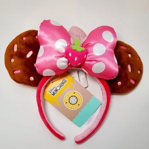 Disney Parks Minnie Mouse Munchlings Strawberry Cupcake Ears Disneyland 2023